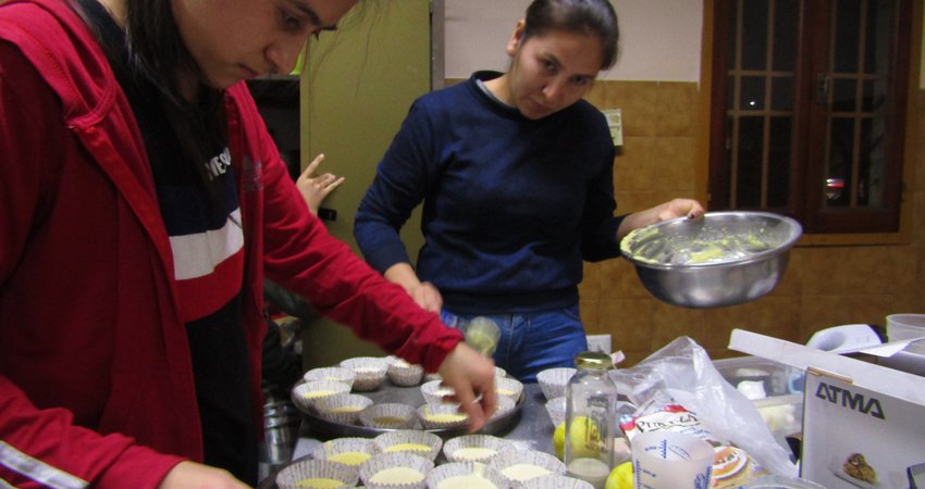 8. Tejiendo Lazos